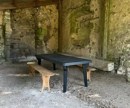 Chateau De Chausserais - 5 Chambres, 4 Salles D'eau - A 55 Minutes Du Puy-du-fo U *